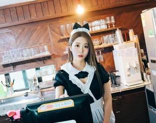 看看Bomi(普美)穿的那些制服，写真集的更新真是让人欲罢不能！