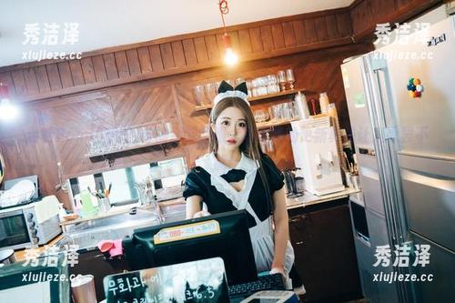 看看Bomi(普美)穿的那些制服，写真集的更新真是让人欲罢不能！
