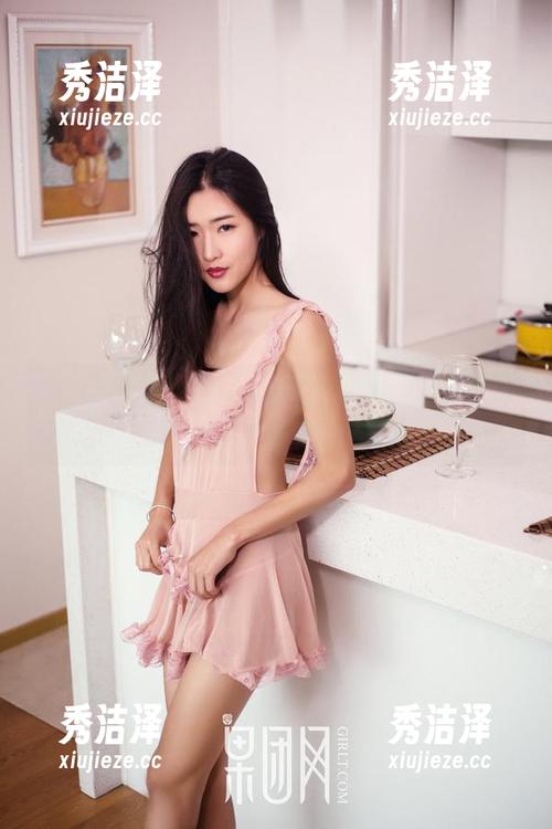GIRLT果团网-龚玥菲 GIRLT果团网 - 私房死库水图集:龚玥菲的时尚秀实在太诱人了!