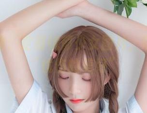 喵糖映画：定制忧郁少女图片，带你感受“忧伤的美好”