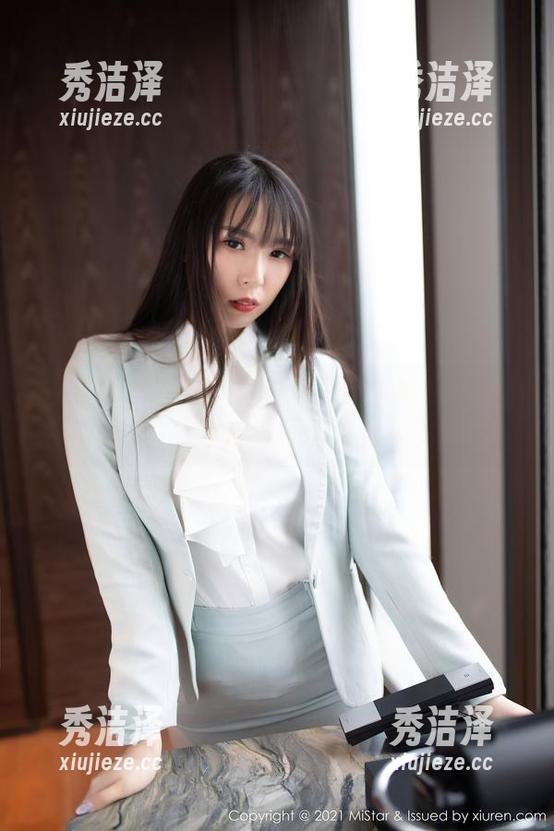MiStar魅妍社 - 校服暴击！小热巴的图片分享让人怀念青春！