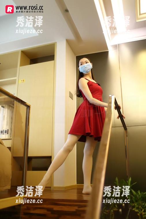 ROSI口罩 ROSI热辣出击:长筒黑色丝袜高清作品集,腿和鞋搭配,那叫一个绝!