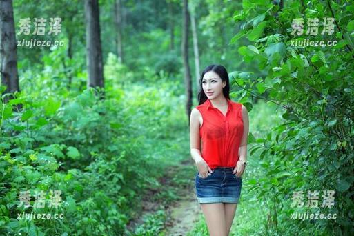 TuiGirl推女郎 - 短裤与陆瓷，最新写真集里的那个甜甜的夏日梦！
