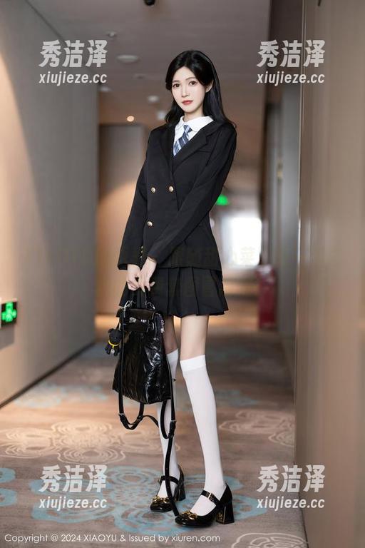 XIAOYU语画界 - 跟随甜心菜，来一场白丝的免费套图冒险吧！