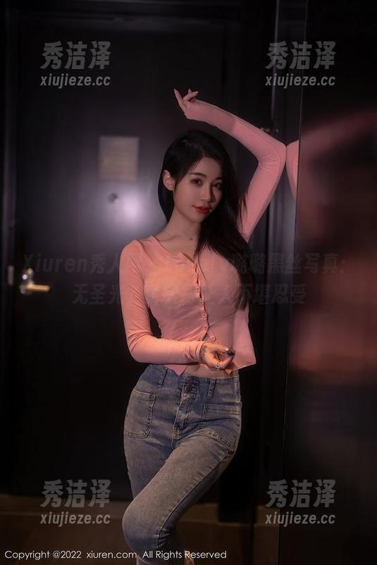 Xiuren秀人网 - Lovely璐璐黑丝写真：无圣光，真实得让人不堪忍受