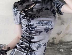 Xiuren秀人网 – 阳光下的小狐狸Kathryn：泳池边的清新原图探险