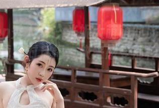 Xiuren秀人网 – 米妮大萌萌的皮衣套图：不下载绝对后悔，快来感受那种MOOD！