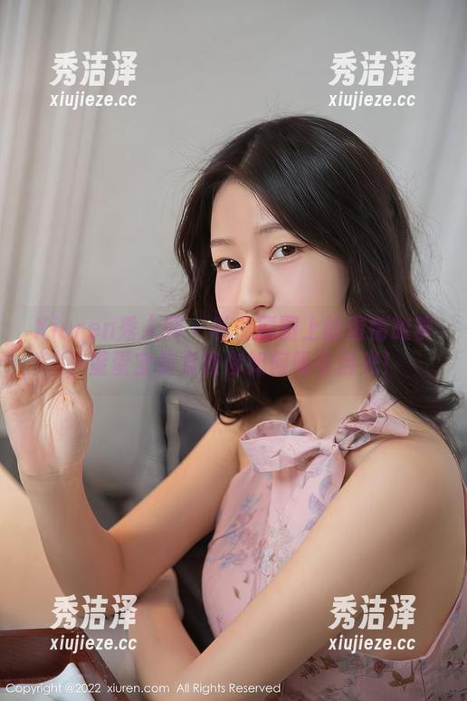 Xiuren秀人网 - 私房原图上的蛋情故事，蛋蛋宝修女教你如何吸引目光！