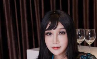 YouWu尤物馆 – 当修女遇上陆萱萱Cecilia：写真中的光影，也在偷偷述说着小秘密。