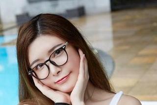 YouWu尤物馆 – 探索无极限：观看陈怡曼coco多彩的女友写真合集，乐趣无穷