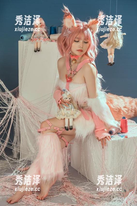 七月喵子 图片里的兔女郎:七月喵子的双人风采,下载限量福利!