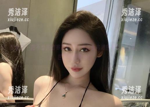 微密圈 - 把不爱笑的赛琳的御姐天花板高清图包放入口袋，世界都要变色！