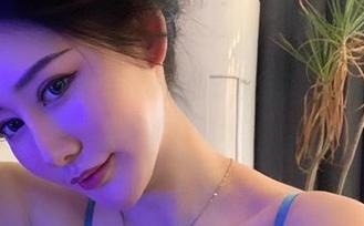微密圈 – 无圣光的不爱笑的赛琳黑丝连体写真，让你心跳加速