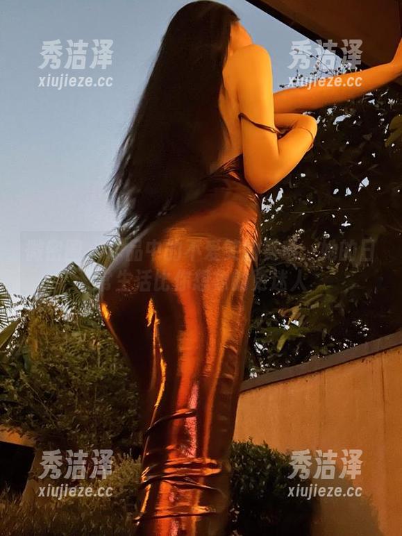 微密圈 - 作品中的不爱笑的赛琳：她的日常生活比你想象的更迷人