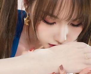 丽柜 – 钟情学姐图集分享，简直是光影里的小秘密！