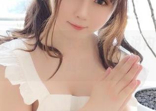全套依依超级懒内衣写真，谁说内衣不能有故事？