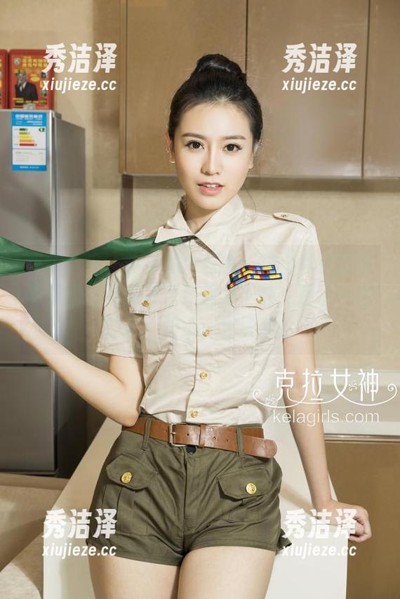 克拉女神-小芹 克拉女神 - 小芹的牛仔裤:这个秋天你该有条显腿长的裤子!图集下载,腿不一定能长,但心一定能动!