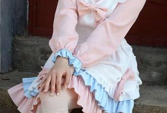 初夏女神 – 依依带你开启夏天模式，美图分享比海滩还清凉！
