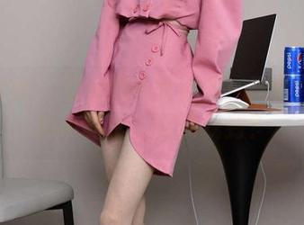 初夏女神 – 双双的毛衣私房：图集中藏着的小秘密，谁能找到？