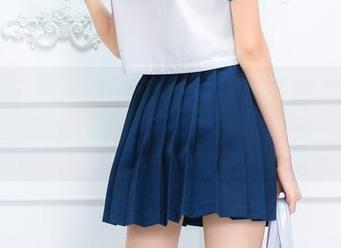 喵糖映画 – 校服套图，蠢沫沫如何把单调的制服穿出活力感