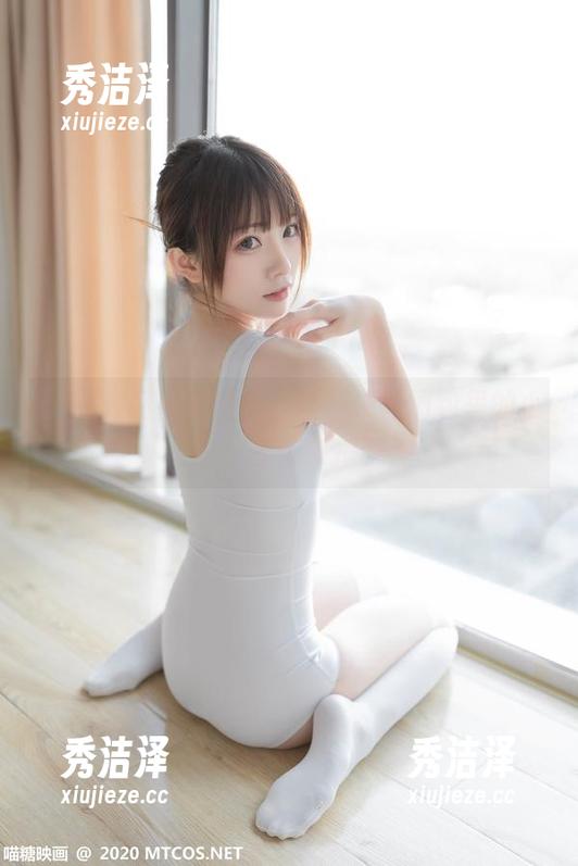 绿色JK私房流浪记，喵糖映画图包里的小秘密等你来揭晓
