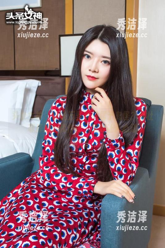 头条女神 - 谁说万圣节只属于鬼怪？看杜菲菲的图库作品，甜得让人心动