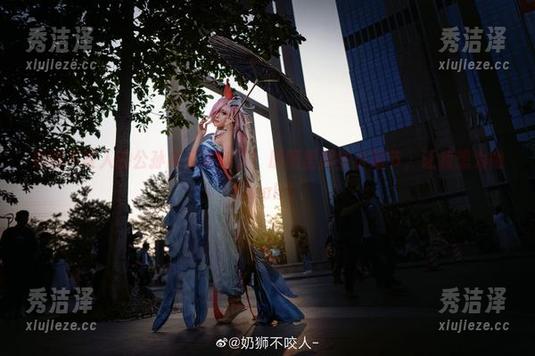 奶狮不咬人的公孙离又更新了！原图里那些小细节，让我想为她打call！