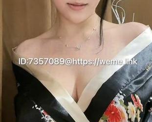 微密圈 – 奶雯超短黑皮裙作品集：这时尚风格太撩人了，我能再看一遍吗？