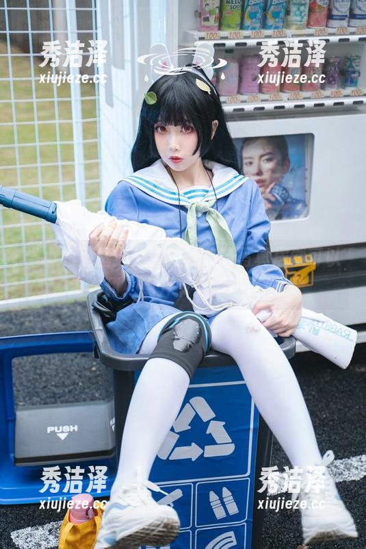 当小和甜酒遇上学姐，定制写真居然可以这么甜！点开节奏停不下来！