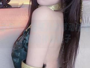 丝带女友与小小奶瓶儿的悸动时光：照片合集的神秘盒子