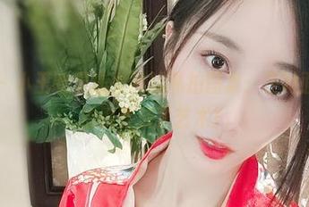 微密圈 – 小玉吃果冻女神的私拍图集：在她面前，自拍都变成了艺术！