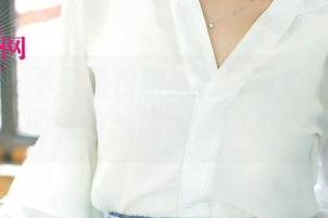 尤果网 – 不只是校服！美替写真集原图里的俏皮瞬间太经典了！