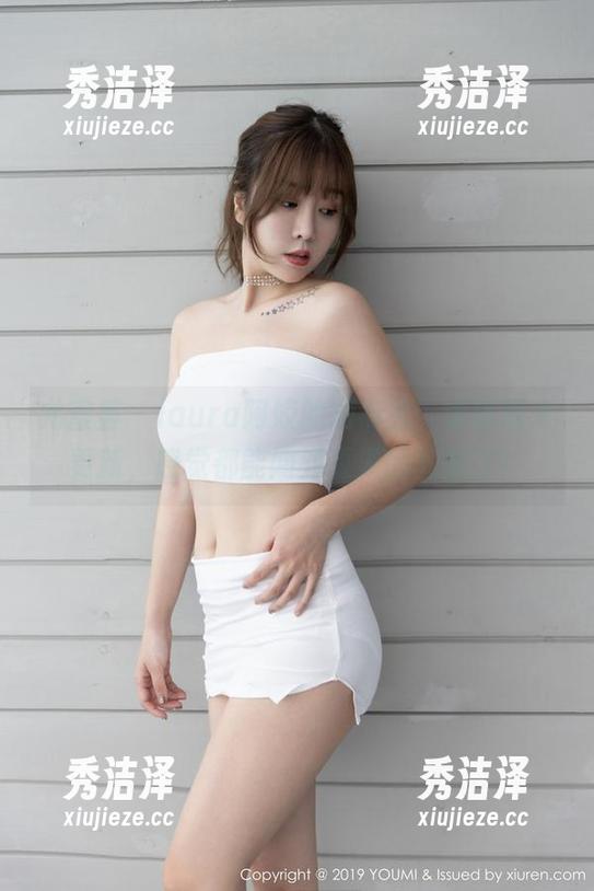 尤蜜荟 - laura阿姣的短裤秀，最新图片更新，感觉都能闻到夏天的气息了！