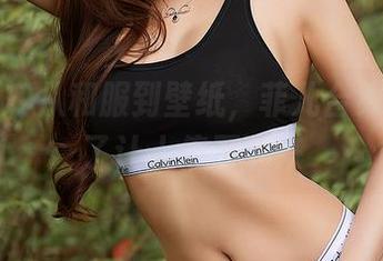 尤蜜荟 – 从和服到壁纸，菲儿合集真是看了让人停不下来