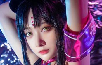 念念_D带你看半人马旗袍：一册让你眼睛发光的写真图册