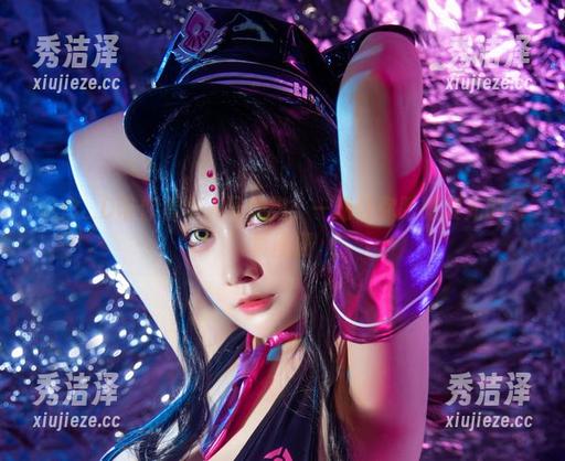 念念_D 念念_D带你看半人马旗袍:一册让你眼睛发光的写真图册