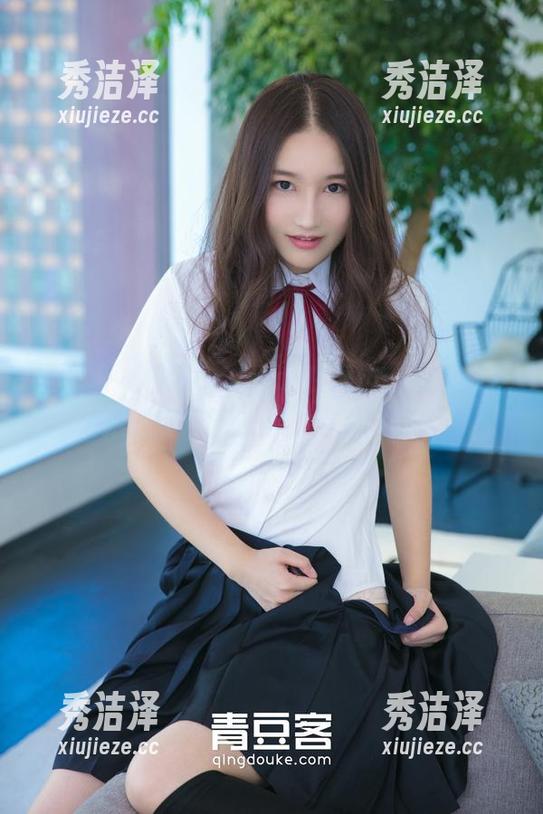 推女神 - 梓萱Crystal在海边：美图跟行走的空气清新剂，清凉又醉人