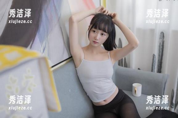 开启木绵绵OwO的裤里丝cos图册，感受那一瞬间的梦幻与真实！