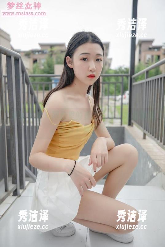 梦丝女神 - 网盘里的夏日：乔儿泳衣收藏，点击下载搞定！