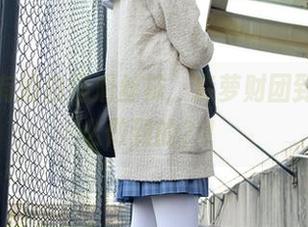 作品里有奶白超滑丝袜，森萝财团到底是怎么做到的？！
