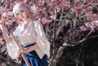 清青琴玖的短裤在线，图片里闪烁的夏日阳光！
