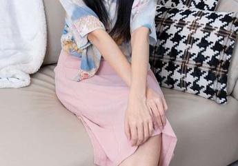 甜予摄影 – 当思思遇上她的女友，美图和套图的故事就这样展开，准备好被吸引了吗？