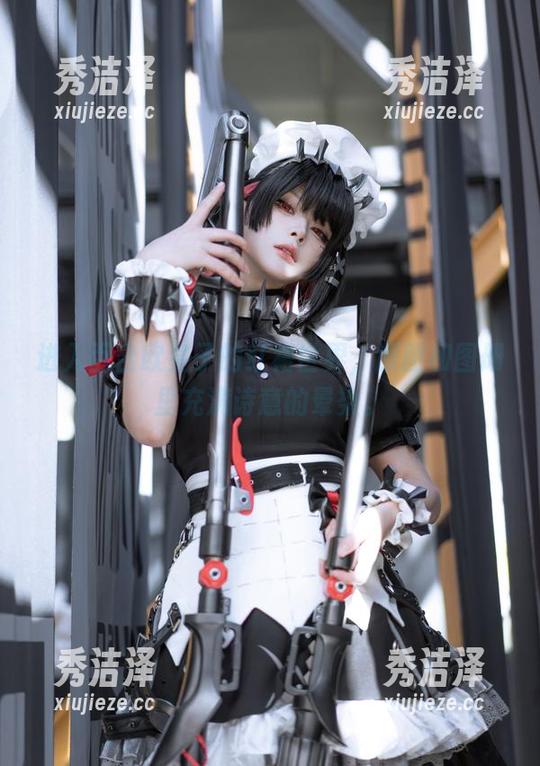 进入百合欧皇子的红裙世界，原图和图册里充满诗意的晕染。