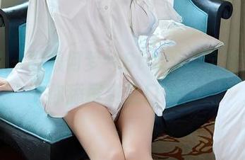 秀人网 – 厨娘何梦兮Stacy，全套作品让你舔屏到流口水！