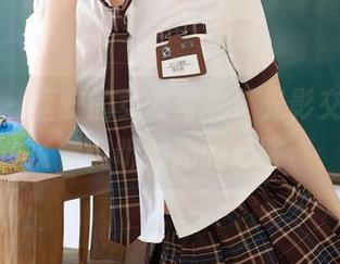 秀人网 – 唐安的女友写真：光影交错，仿佛能听到她的心跳
