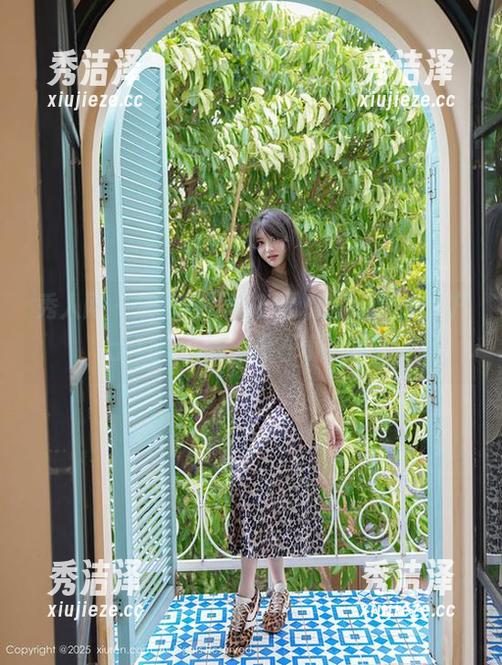 秀人网 - 准备好了吗？夏晓Maggy的护士写真在线，潜在小心动！