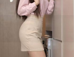 秀人网 – 谁说花嫁只能在白色婚纱里，姚若兮vay的美图刷新了我的认知