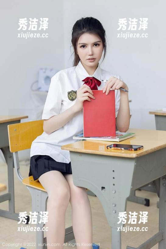 秀人网 - 在泳池的水波中，孔一红的娇媚无处不在：全新图片资源上线