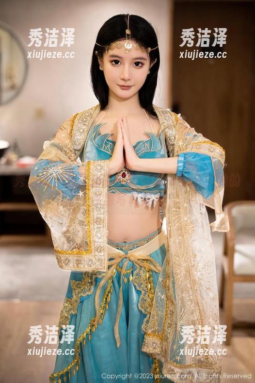 秀人网-楚恬Olivia 秀人网 - 夏天来啦!楚恬Olivia分享她的热辣写真作品