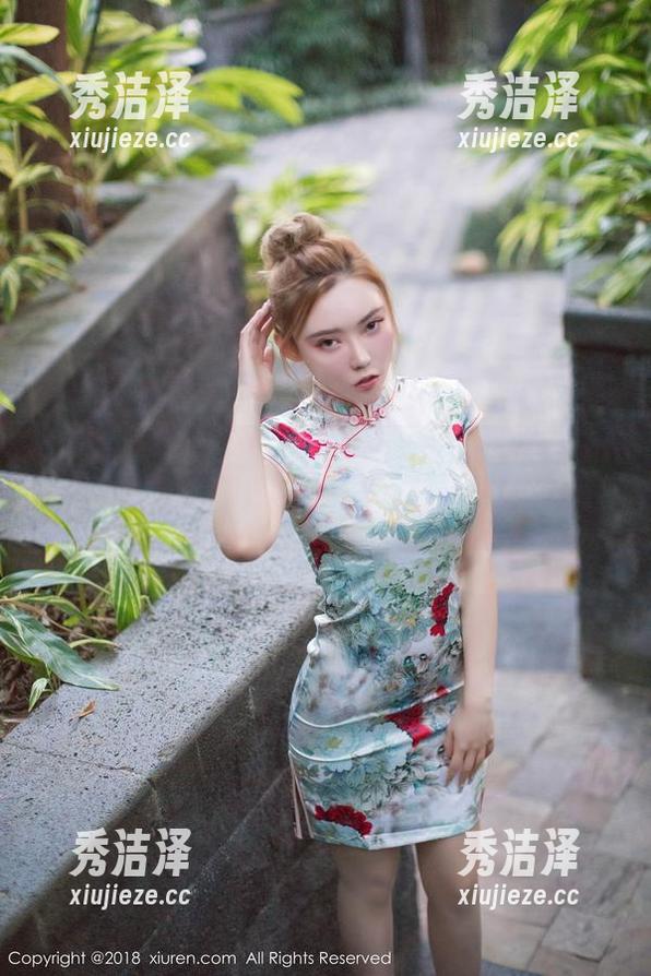 秀人网 - 王俪丁的裸足图片更新，谁说脚只会走路？它们更会撩动心弦！